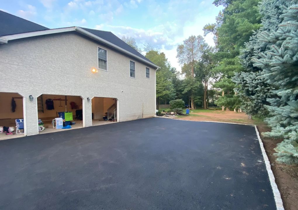 Top Paving Contractors For New Driveways – Transform Your Home’s Curb Appeal